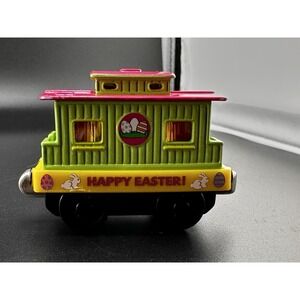 Thomas & Friends Take n‎ Play Along 2002 Easter Caboose Vtg Train Diecast Magnet